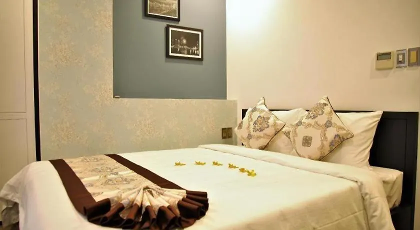 J&B Hotel & Apartment Da Nang 4*,  Vietnam